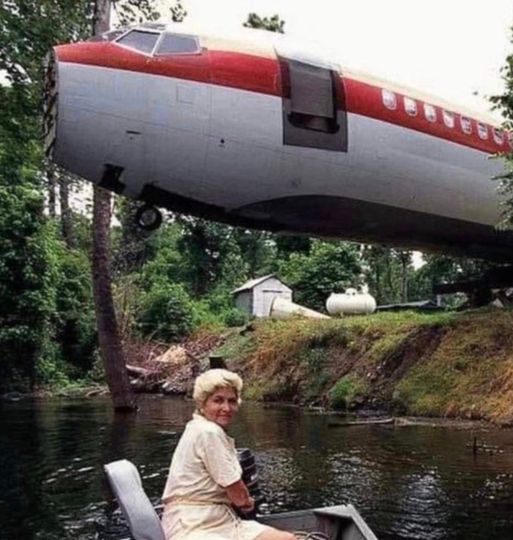 Woman Turns Boeing Plane Into Fully Functional Home