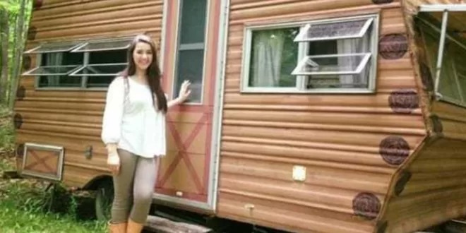 14-yr-old buys camper from 1974 and renovates it, one look inside and I’m speechless