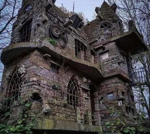 HISTORY AND TRANSFORMATION OF THIS ABANDONED HOUSE